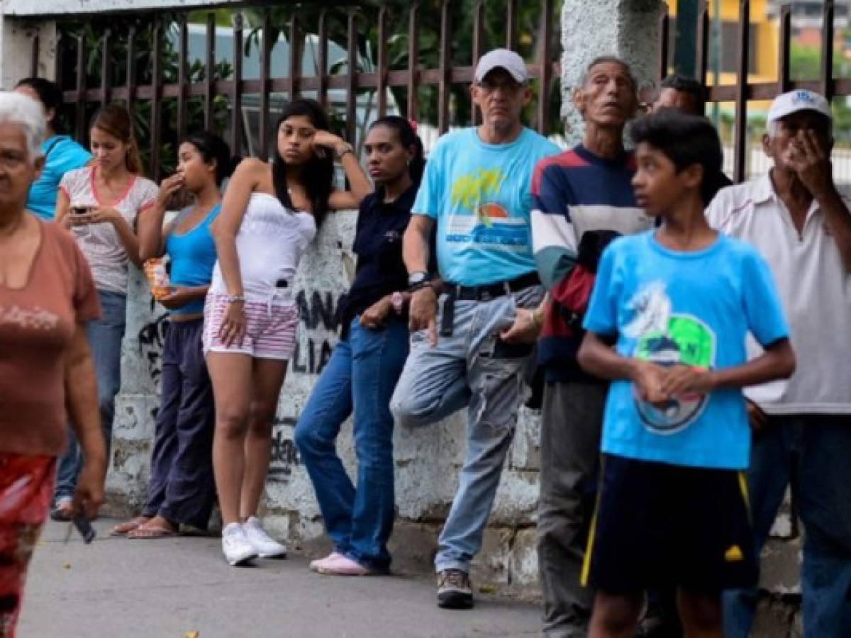 Sube tensión social en Venezuela: 'Queremos comida', reclaman las colas