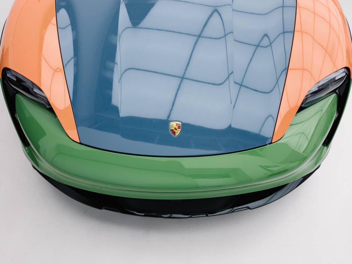 Porsche se une al diseñador Sean Wotherspoon para crear un vehículo inspirado en zapatillas deportivas Porsche se une al diseñador Sean Wotherspoon para crear un vehículo inspirado en zapatillas deportivas