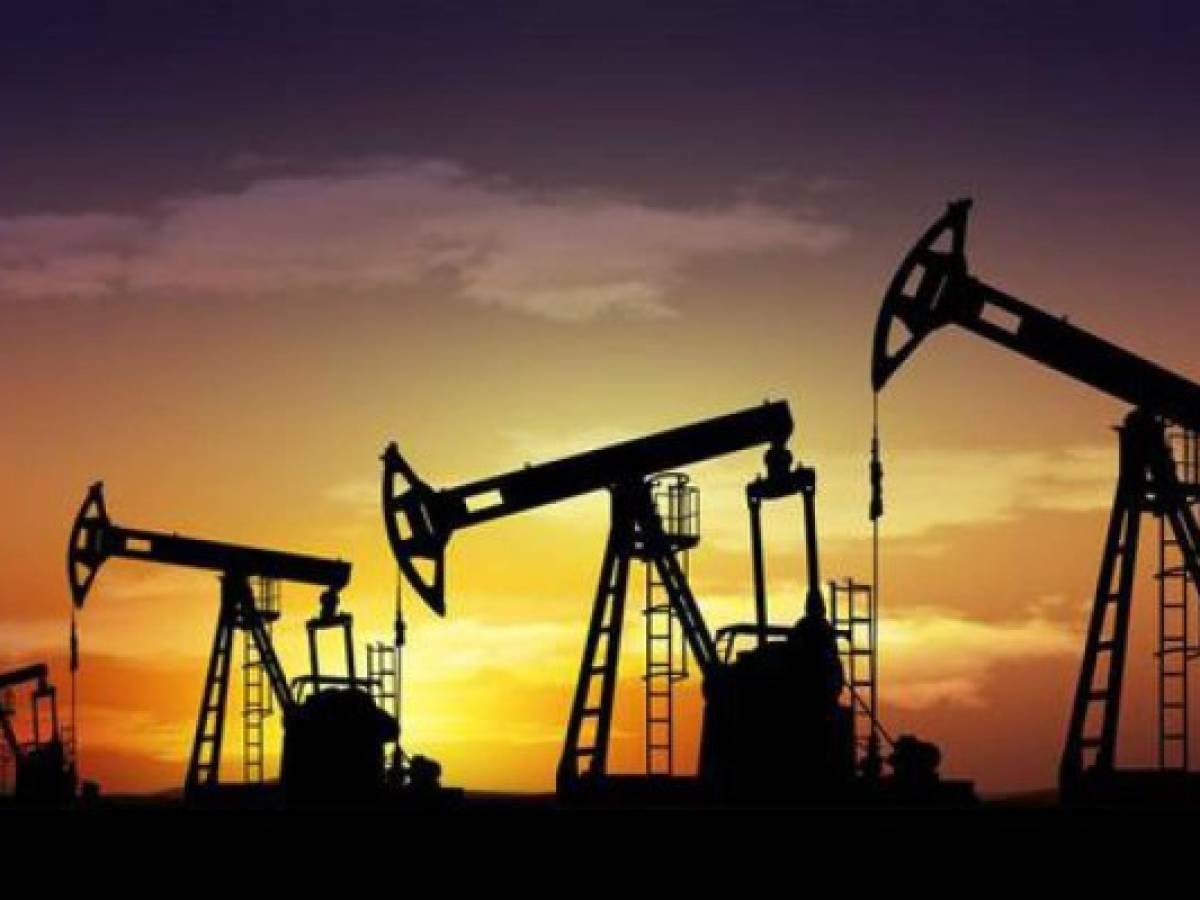 Petróleo alcanza los US$100,04 tras anuncio de operación militar rusa en Ucrania