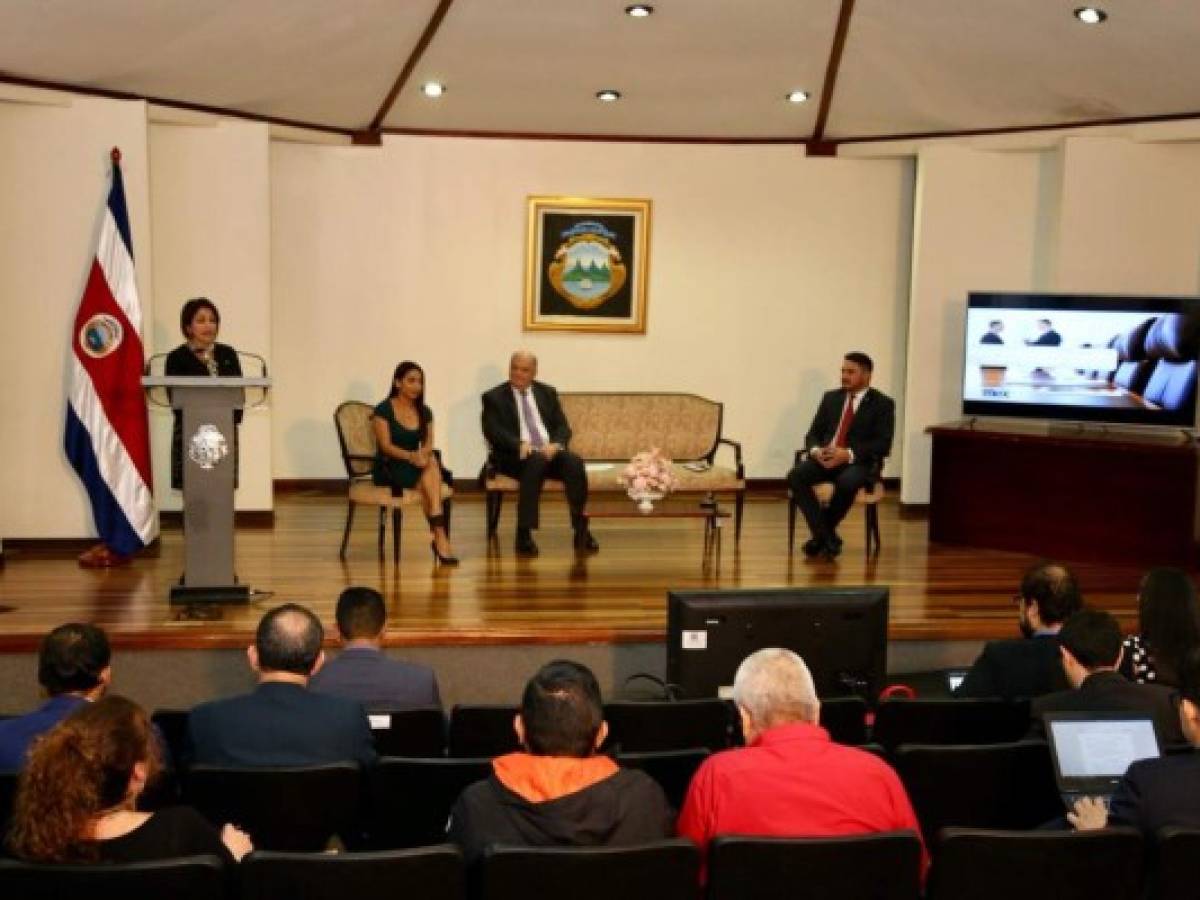 Costa Rica impulsa simplificación de trámites para competitividad del país