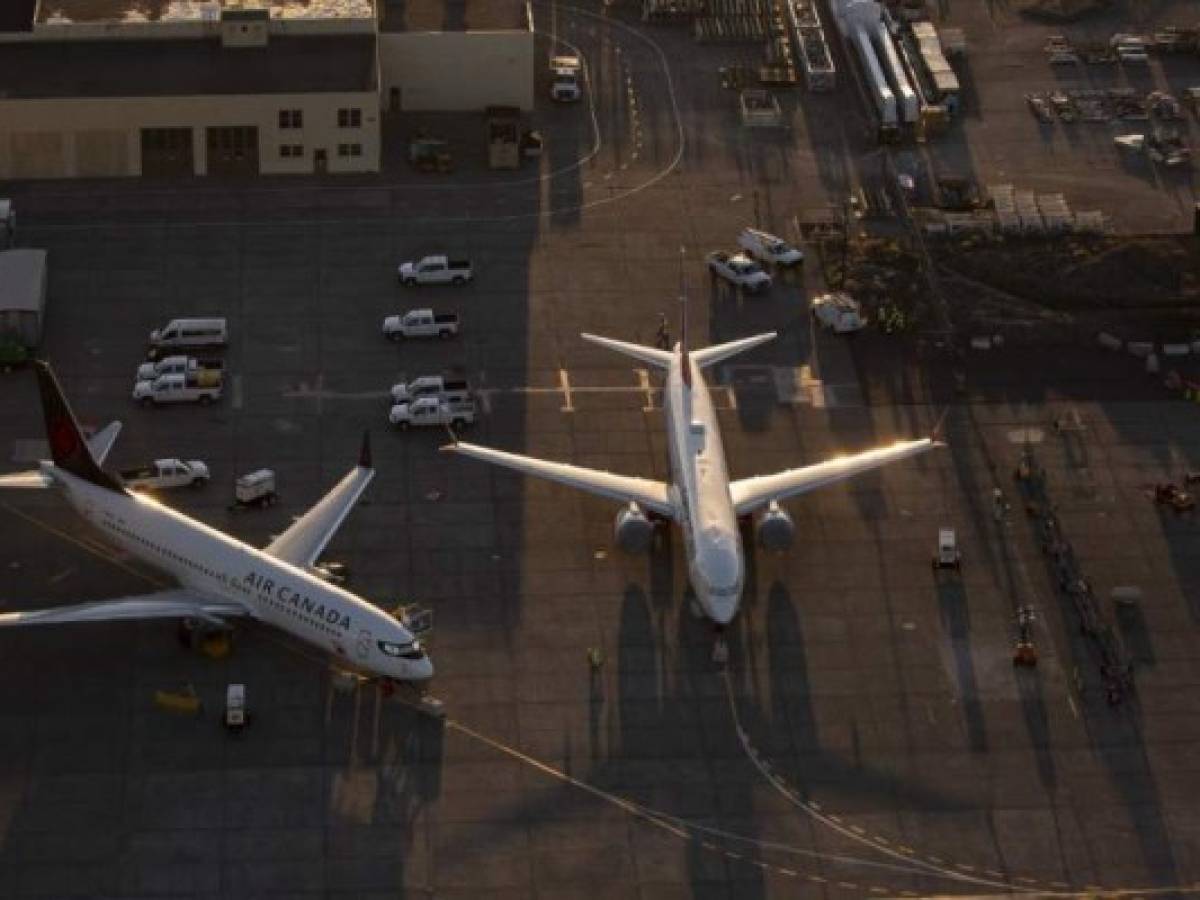 El gigante aeronáutico detuvo la producción de los 737 MAX, su aparato más vendido, los cuales están inmovilizados desde marzo tras dos accidentes que dejaron 346 muertos. El gigante aeronáutico detuvo la producción de los 737 MAX, su aparato más vendido, los cuales están inmovilizados desde marzo tras dos accidentes que dejaron 346 muertos.