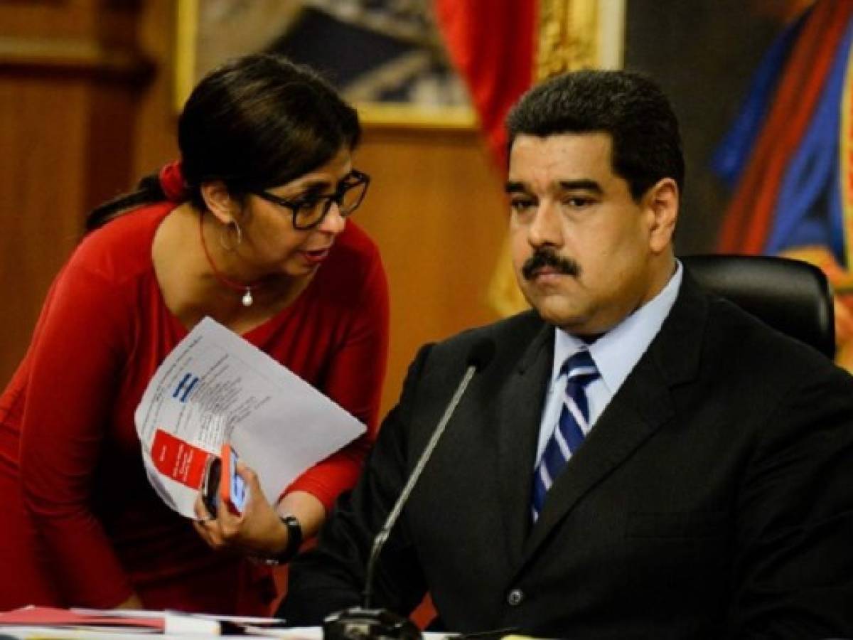Oposición venezolana desafía estado de excepción de Maduro