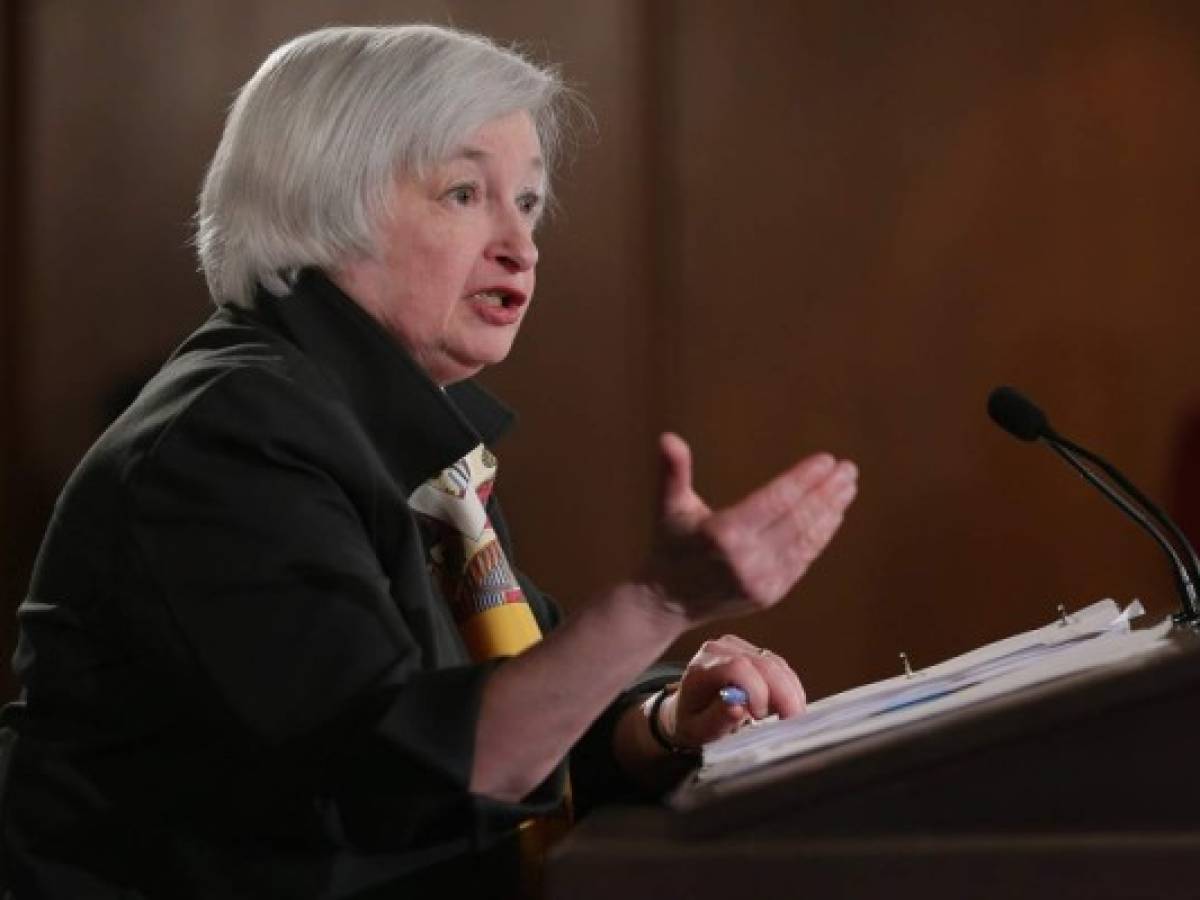 Fed mantiene sin cambios tasas de interés