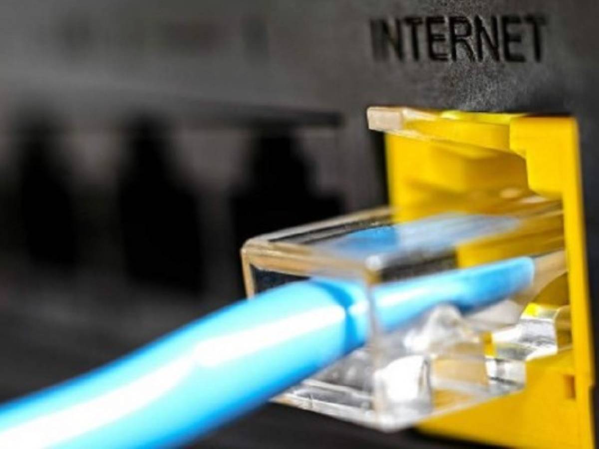 Decrece penetración de internet en hogares en Guatemala