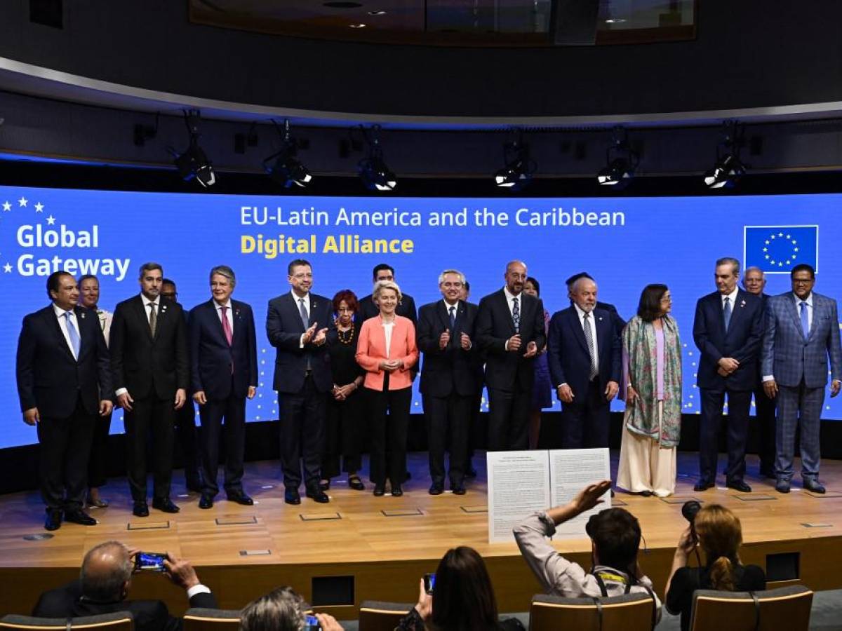 UE y la CELAC abren cumbre con un intercambio marcado por las diferencias