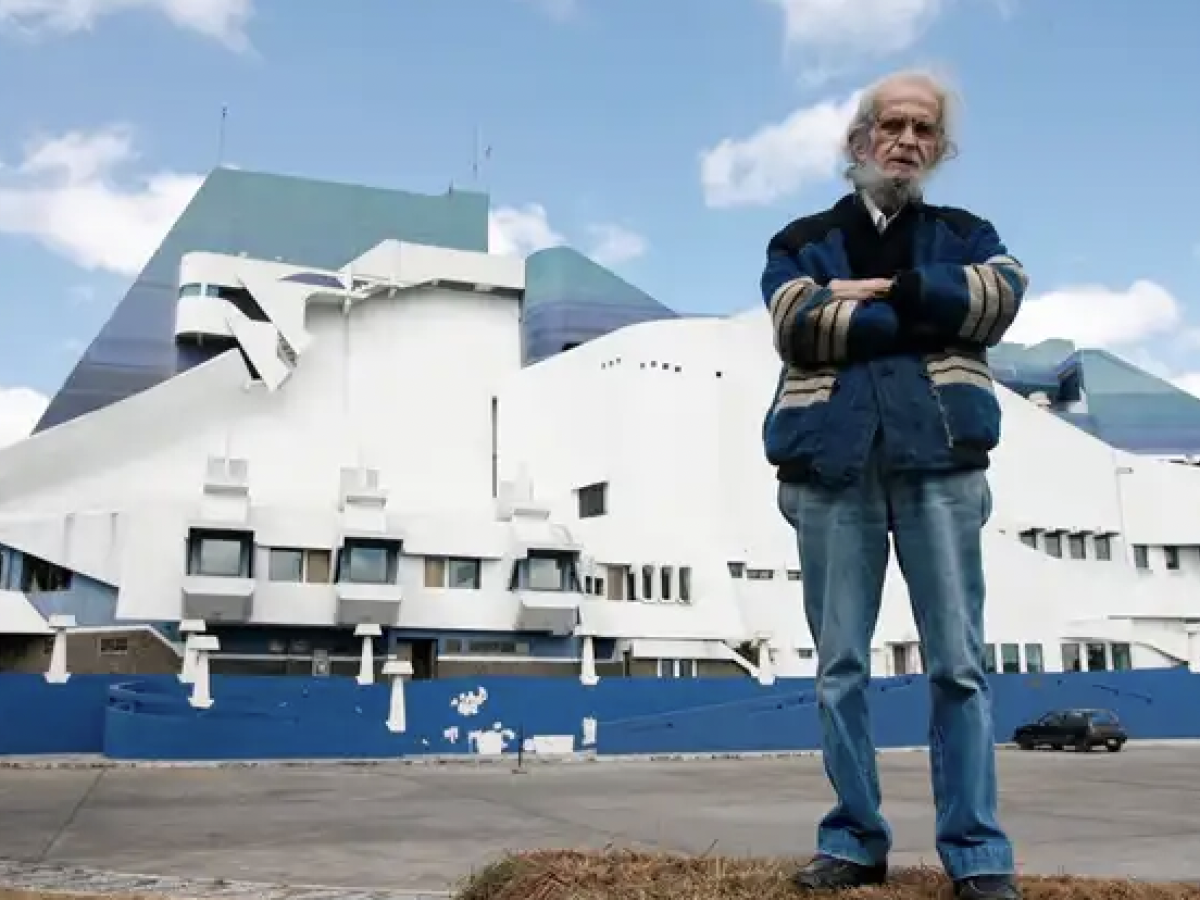 Efraín Recinos, el artista multifacético de Guatemala que también escribía