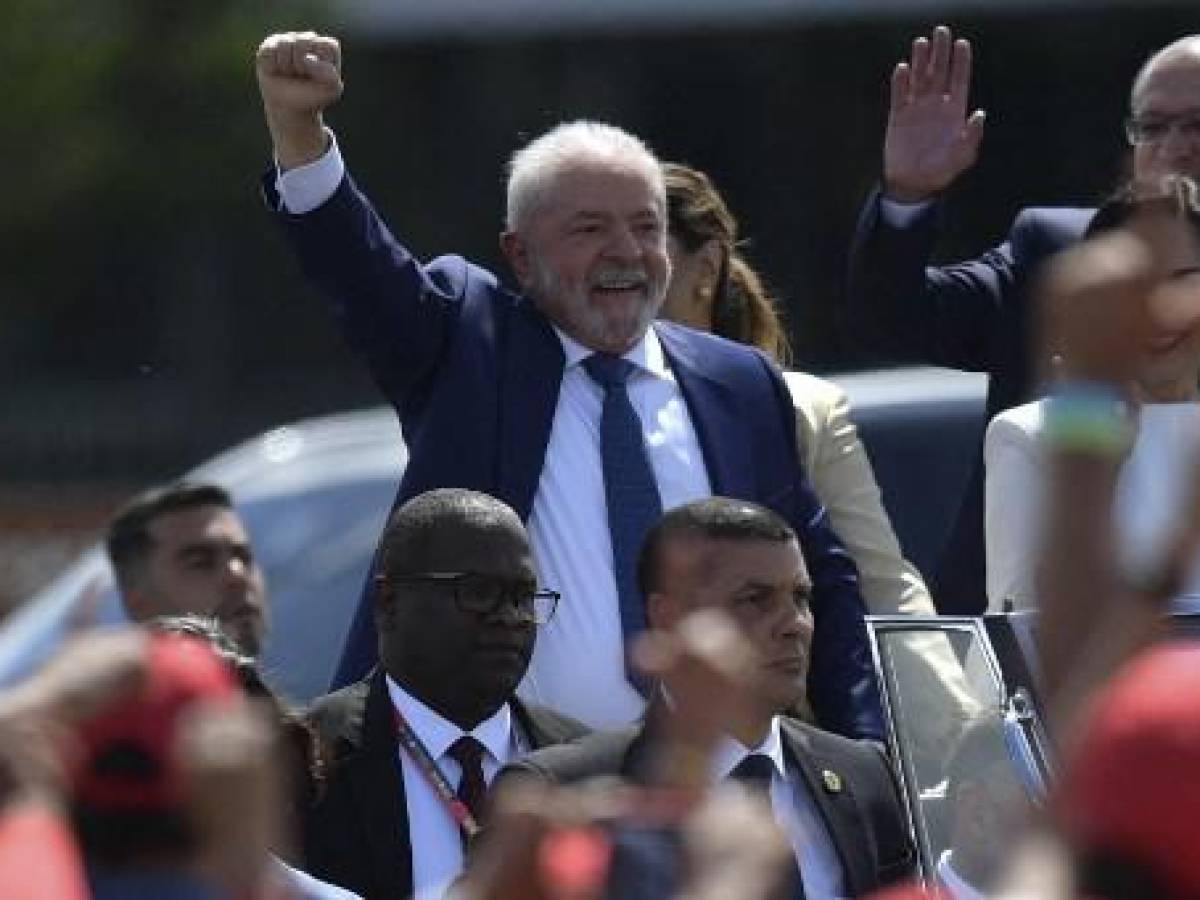 Lula da Silva se compromete ‘a reconstruir’ un Brasil con grandes retos económicos