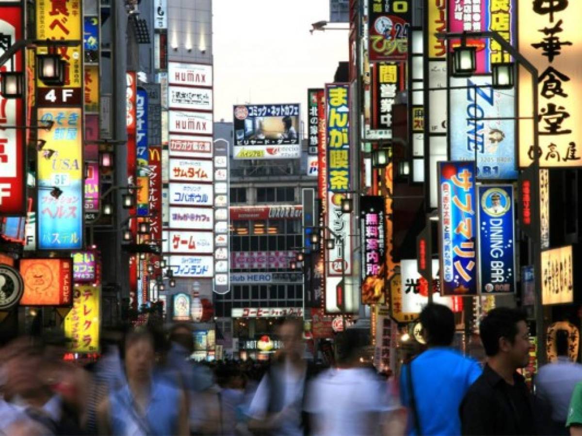 Japón sale de recesión pero con escaso crecimiento
