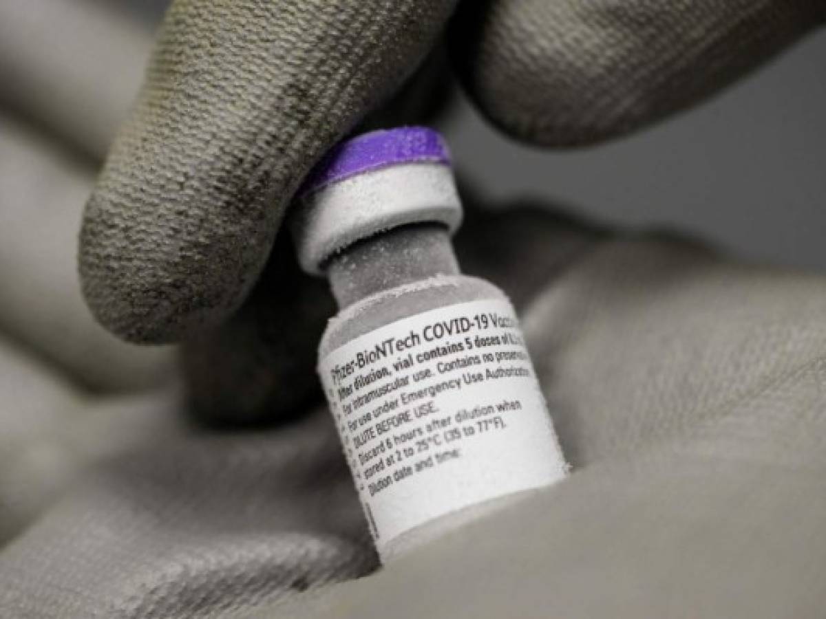 Pfizer confirma que reducirá el ritmo de entrega de sus vacunas a finales de enero