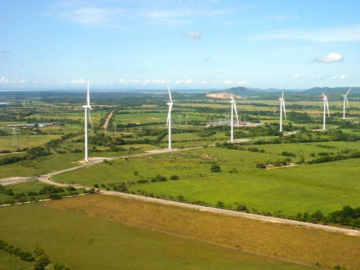 Viento surte 13 % de energía en Panamá