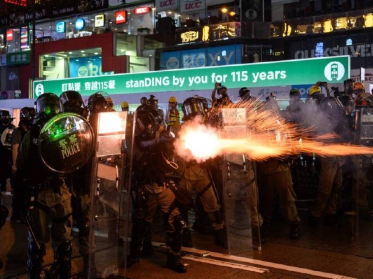 Nueva jornada de protestas y caos en Hong Kong