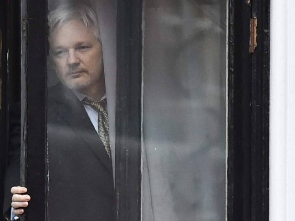 Ecuador otorga nacionalidad a Julian Assange