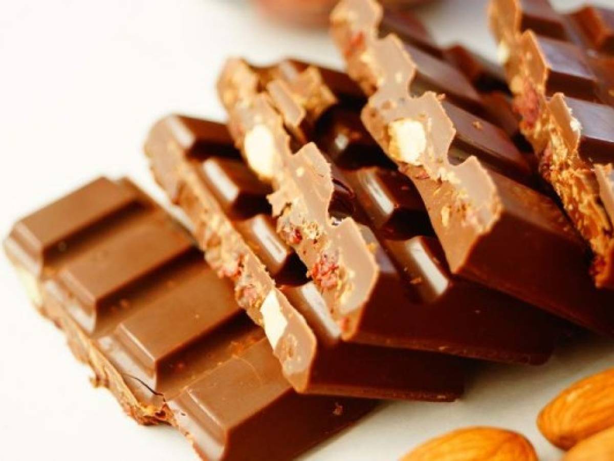 ¿Se le apetece?, un rico chocolate oscuro elaborado con semillas y nueces. Foto cortesía de APEN. ¿Se le apetece?, un rico chocolate oscuro elaborado con semillas y nueces. Foto cortesía de APEN.