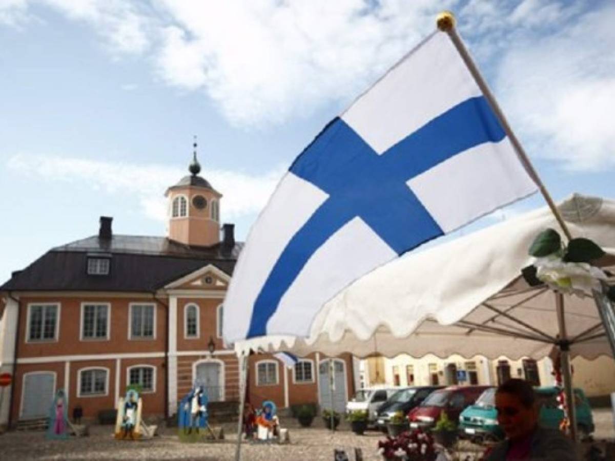 Finlandia ensayará renta básica universal de US$880 por mes