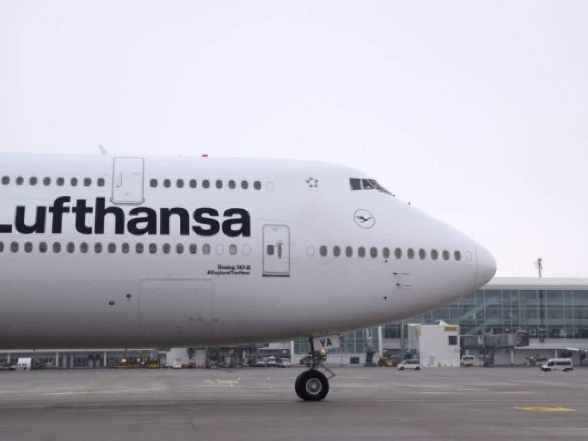 Lufthansa deja en tierra 150 aviones por el coronavirus