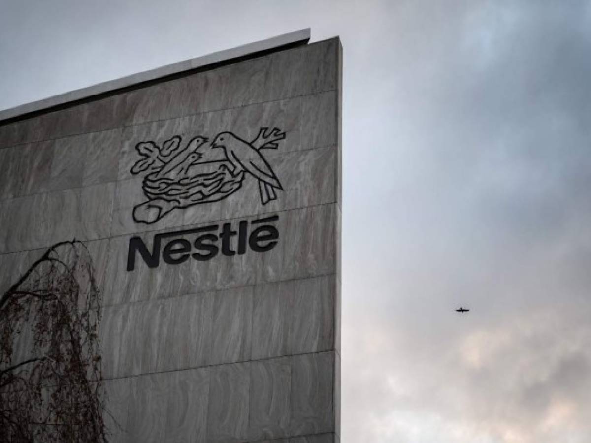 Nestlé anuncia multimillonario plan para reducir su huella de carbono