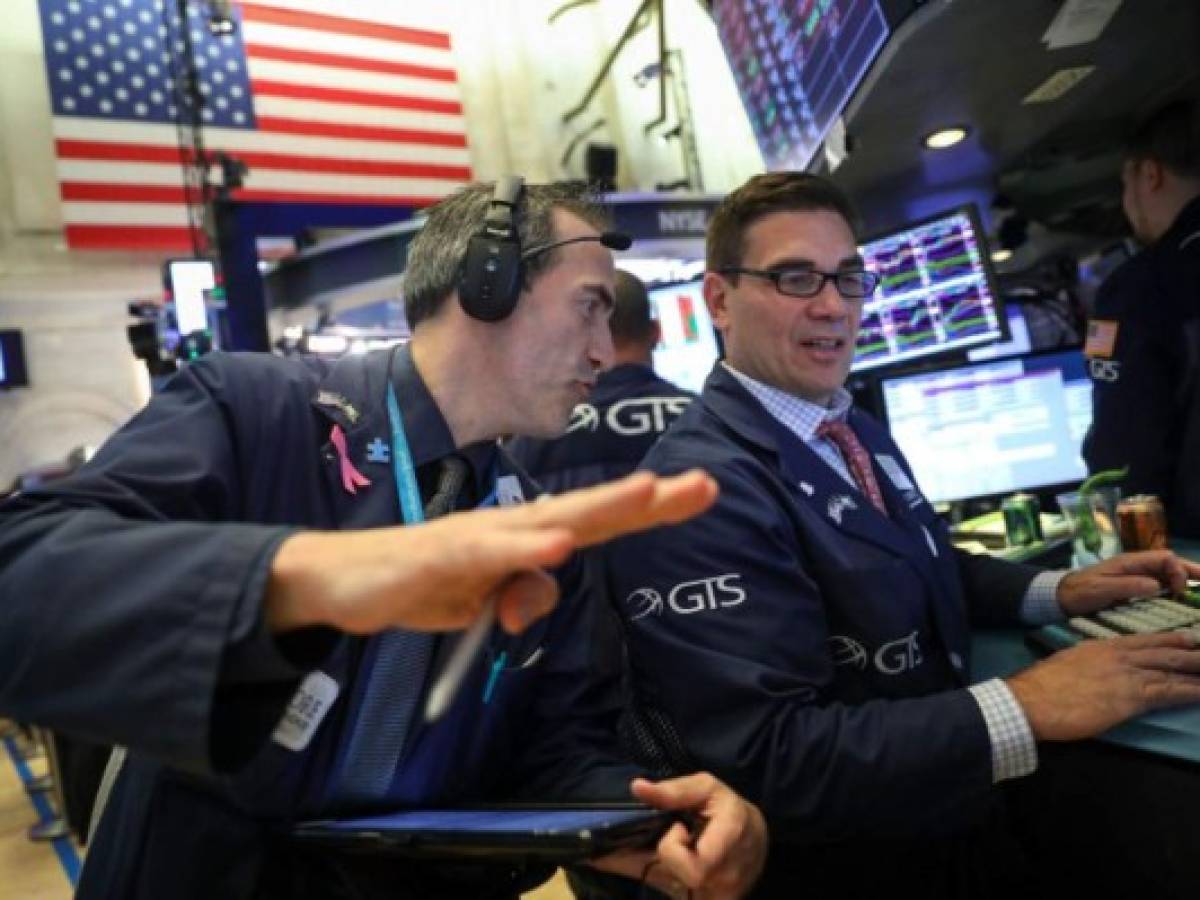 Wall Street cierra la semana con un nuevo récord en el Dow Jones