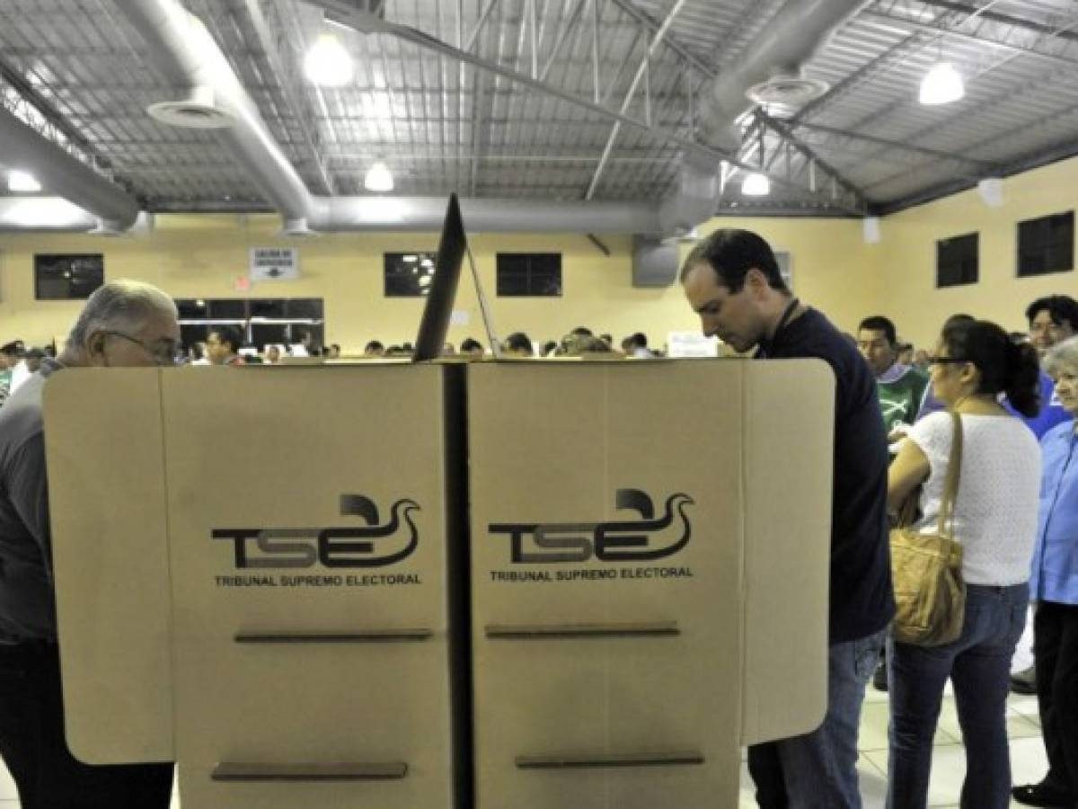 Elecciones El Salvador: Entre el desencanto, la renovación y debates pendientes