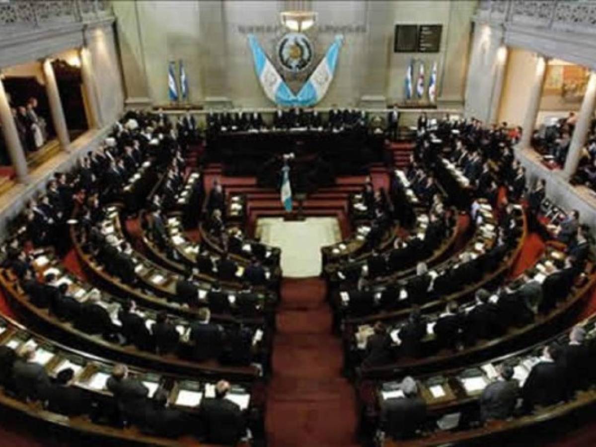 Guatemala: Congreso decidirá si levanta inmunidad presidencial