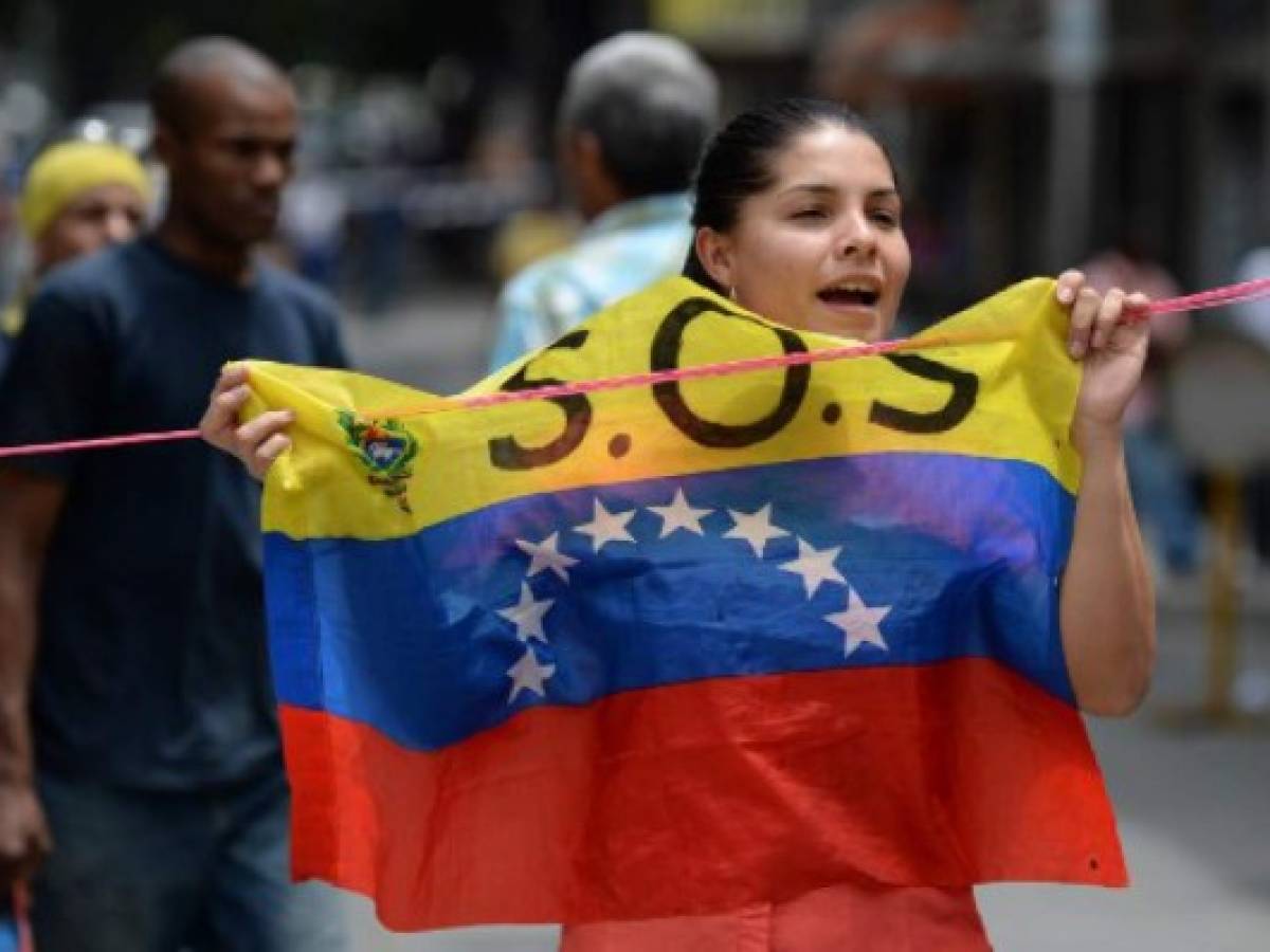 Fitch mantiene calificación soberana de Venezuela en 'CCC'
