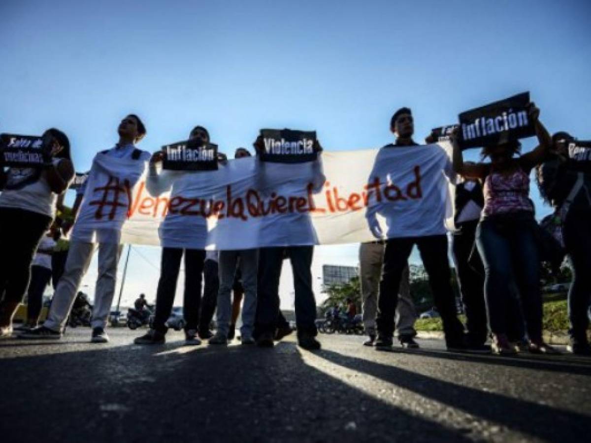 La comunidad internacional condena 'autogolpe' en Venezuela