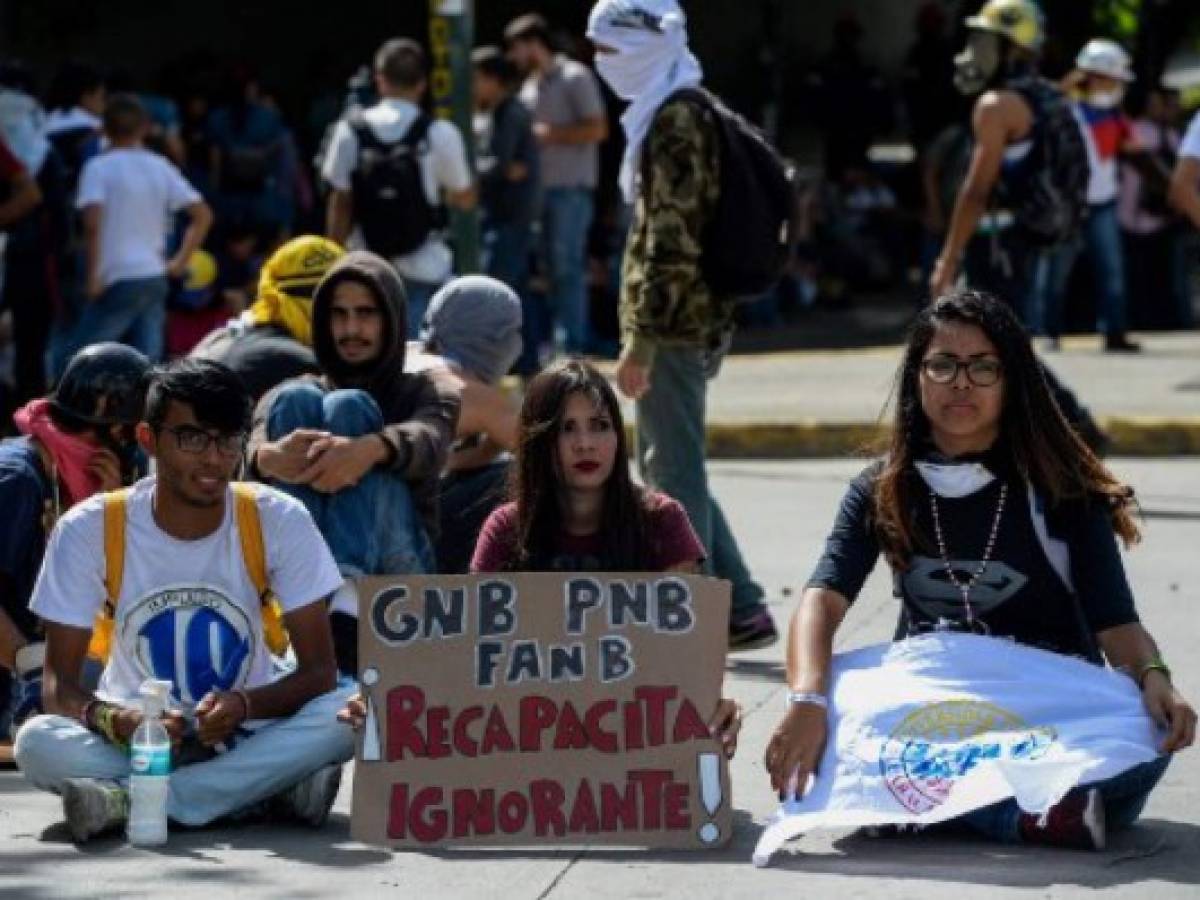Venezuela: Cuatro heridos de bala en nuevo 'plantón' contra Maduro