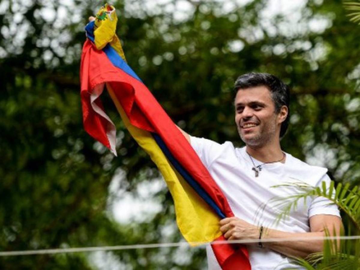 Con Leopoldo López fuera de prisión, Venezuela cumple 100 días de protestas