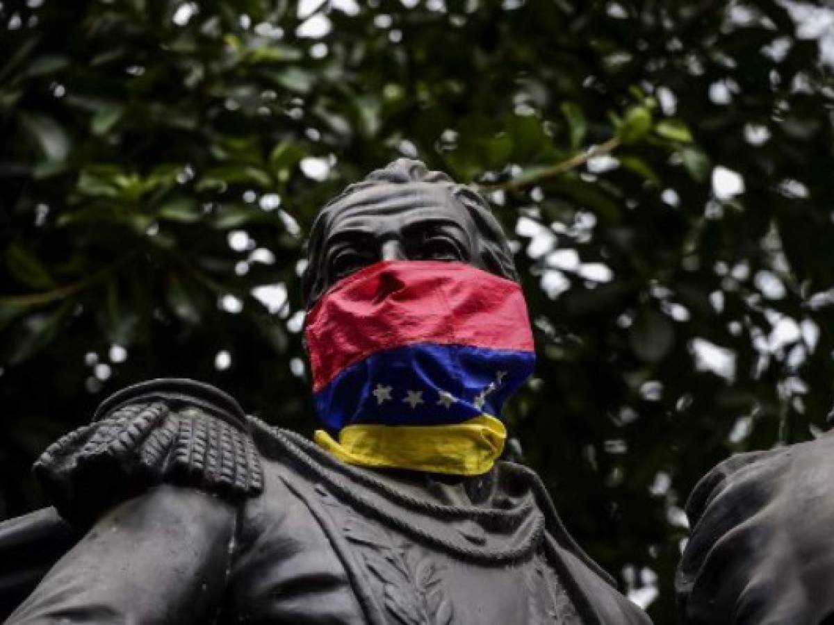 Francia califica de 'dictadura' al gobierno de Venezuela