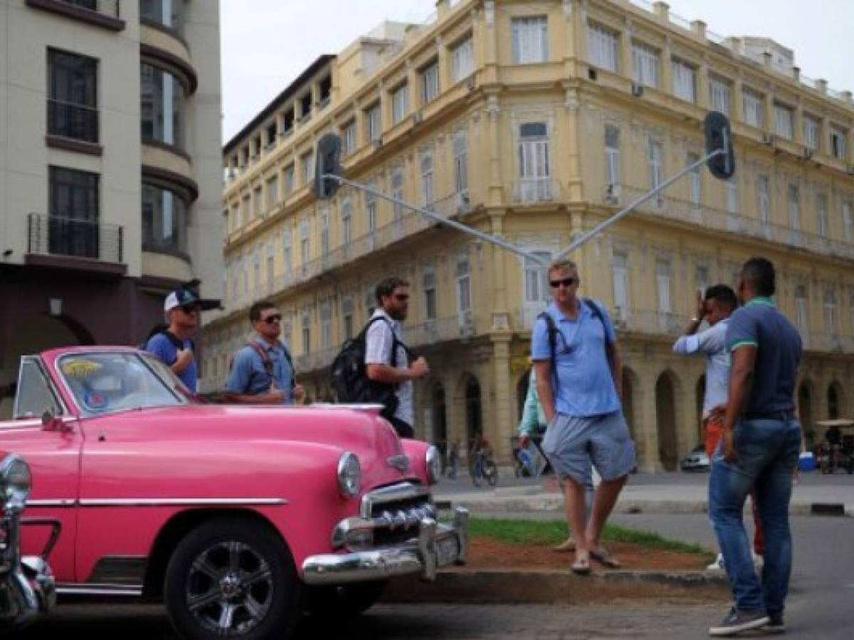 Trump restablece restricciones a viajes a Cuba