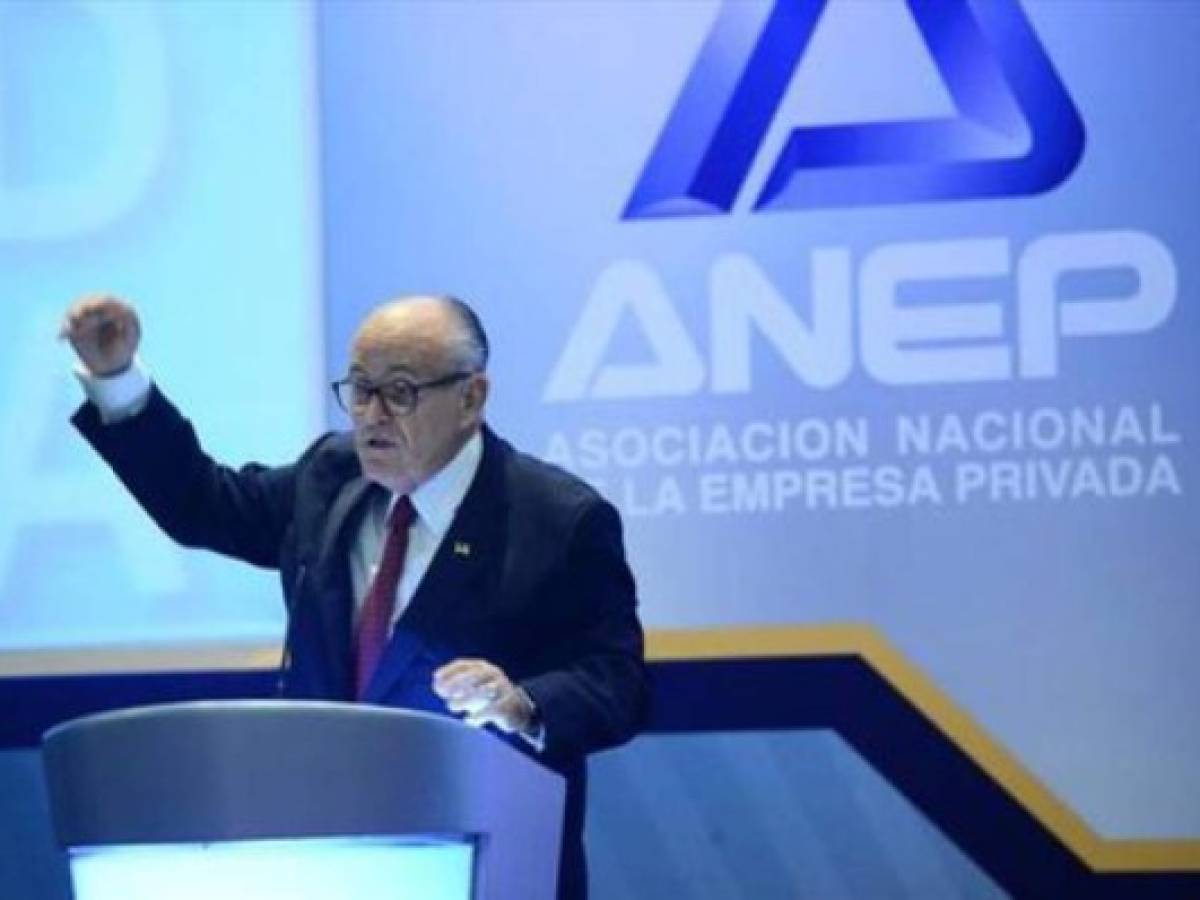 El Salvador: Giuliani pide gasto eficiente para combatir el crimen