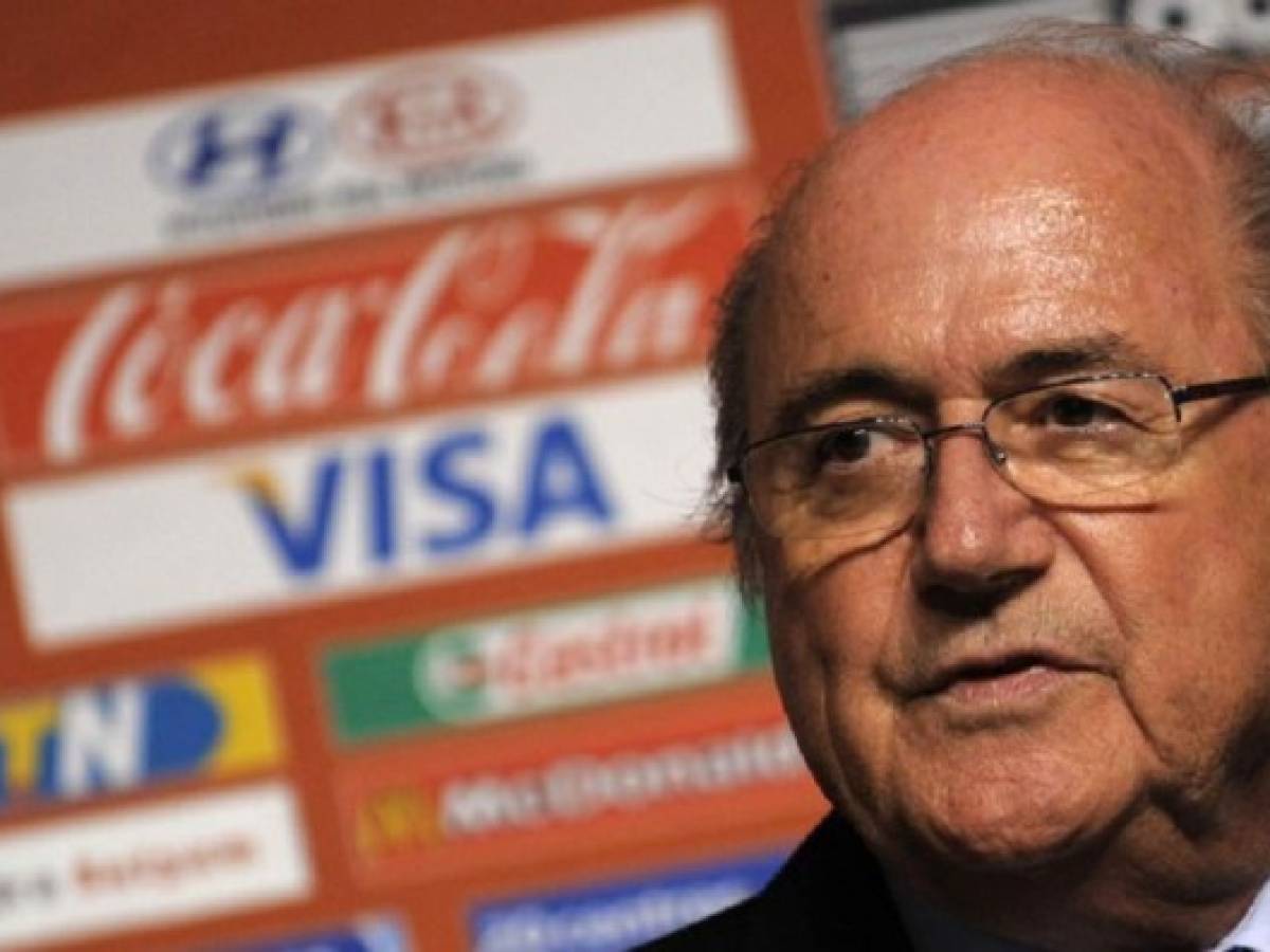 Visa, Coca-Cola y McDonald's reclaman renuncia inmediata de Blatter