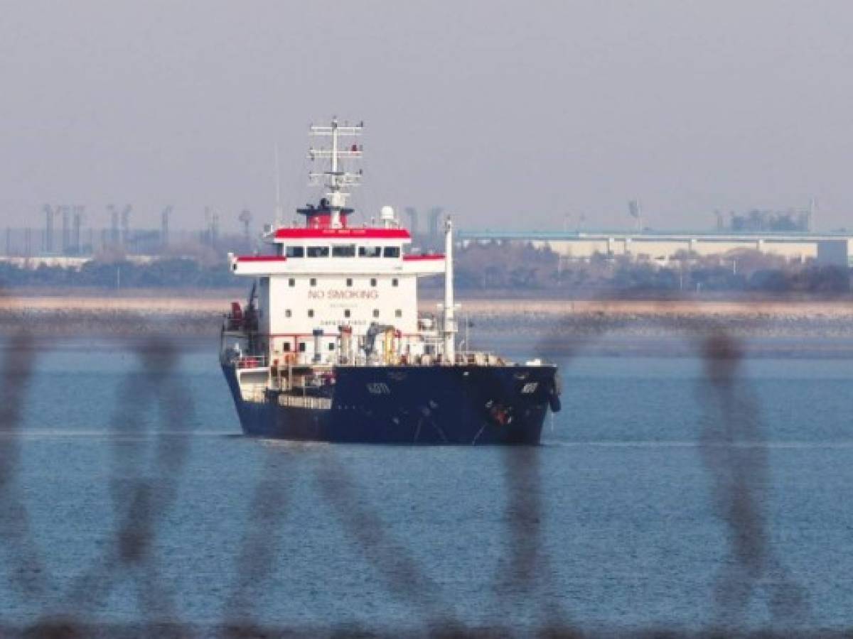 Corea del Sur: Retienen petrolero panameño por tratos con Corea del Norte