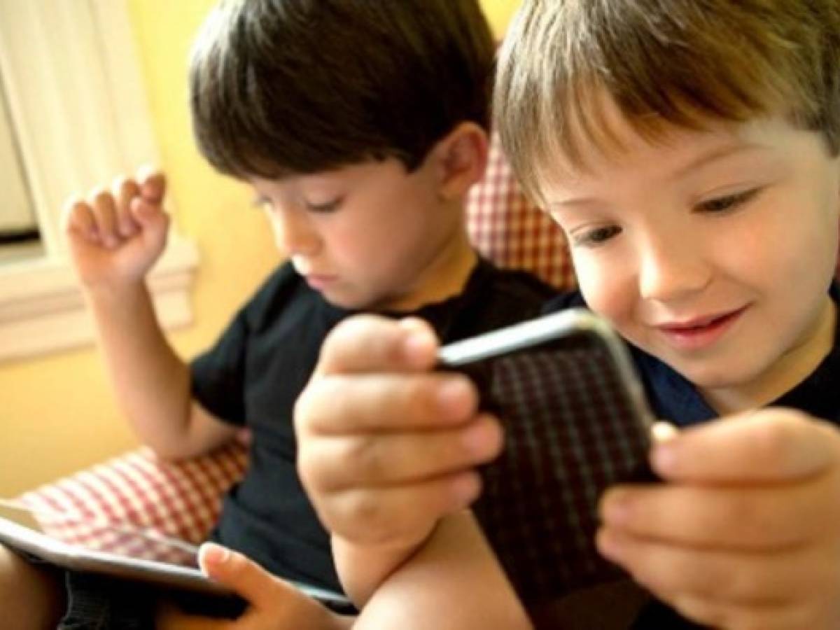Advierten efectos en niños por uso excesivo de tecnologías