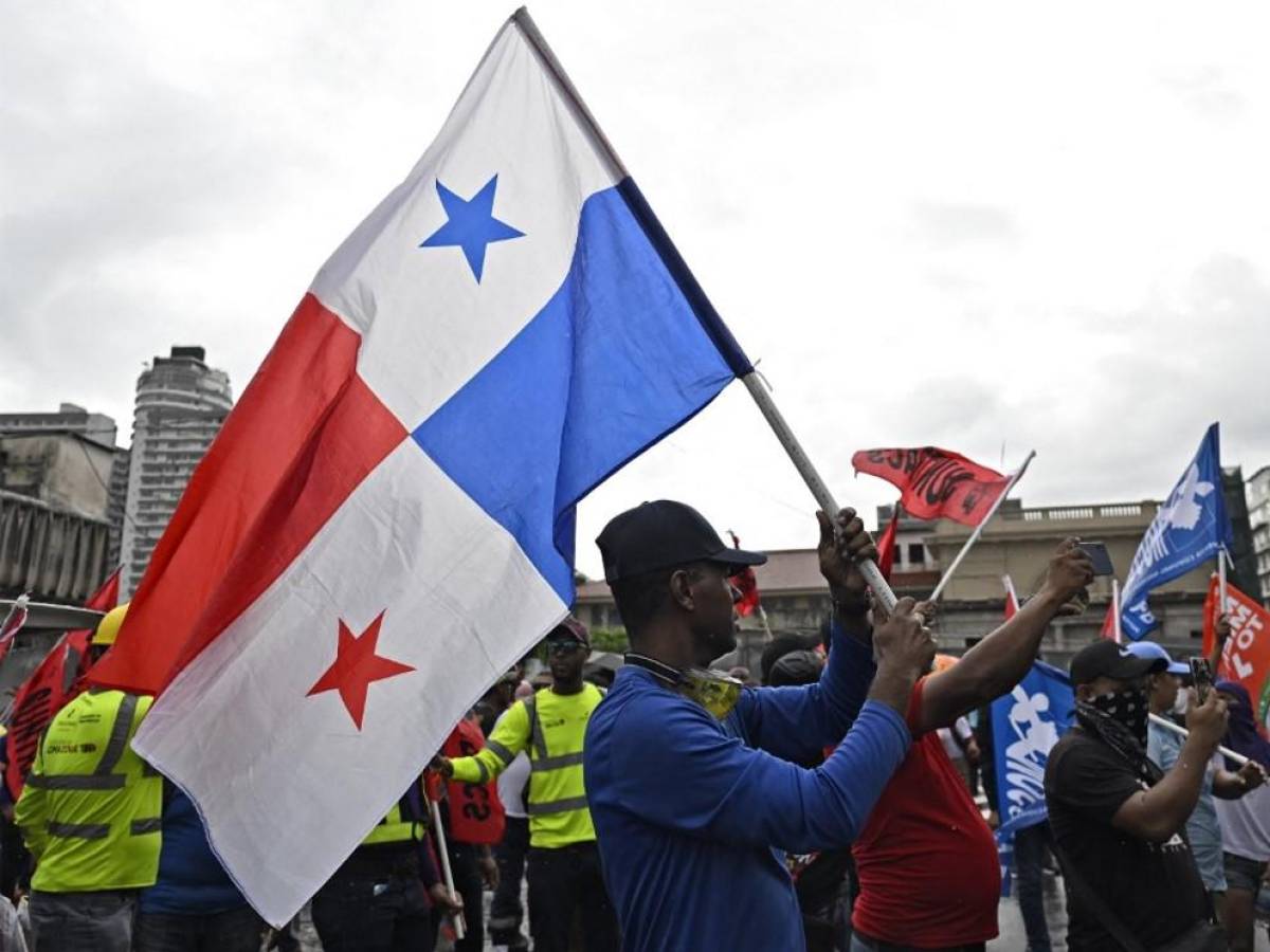 Panamá: estallan protestas mientras se aprueba contrato con minera canadiense