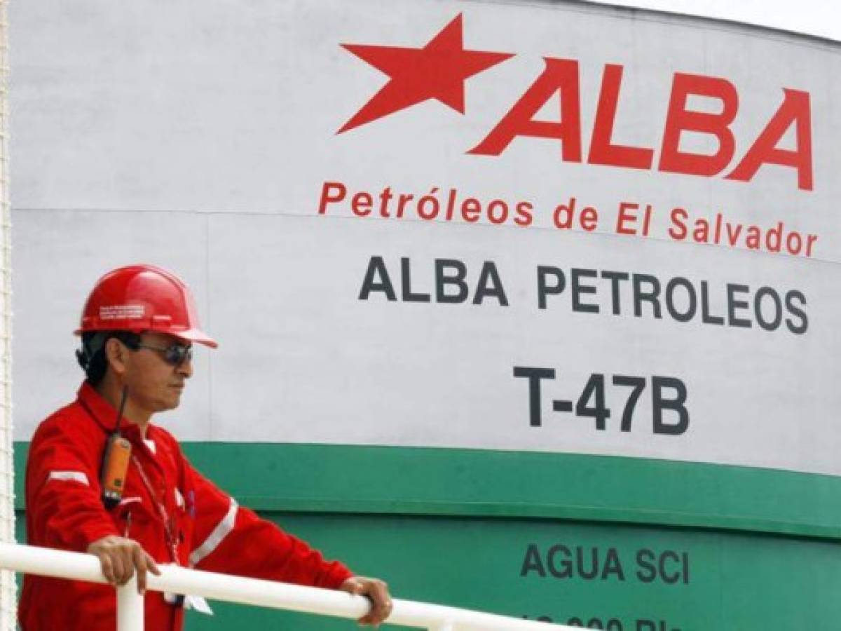 Venezuela recorta 50 % de combustible a Alba