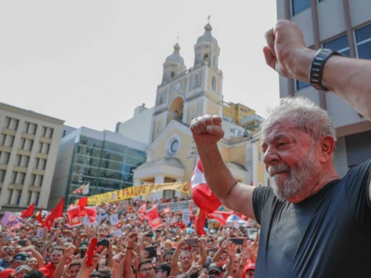 Juez ordena liberación inmediata del expresidente Lula