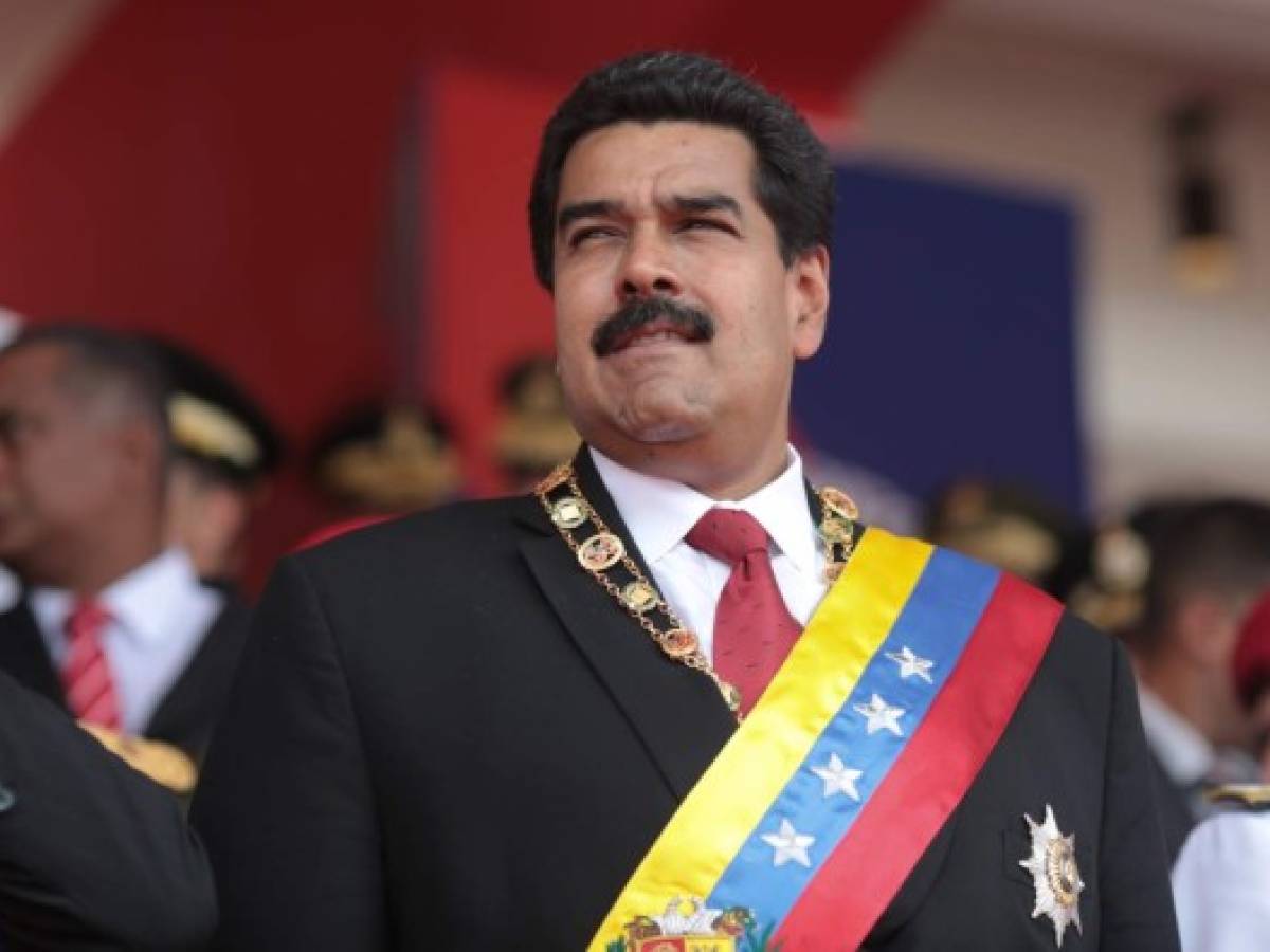 Maduro cambiará hora de Venezuela por sequía