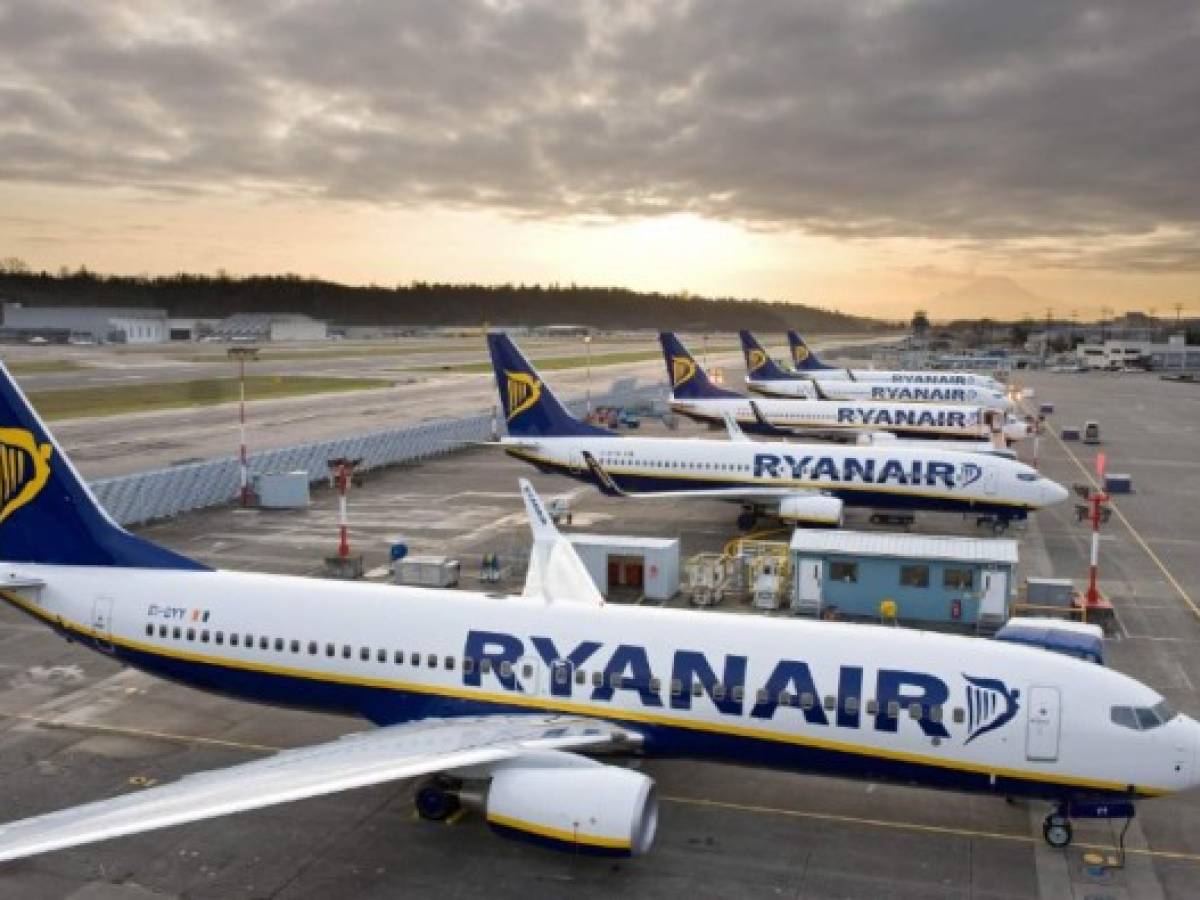 Ryanair pone fin a la política de maleta de mano gratuita