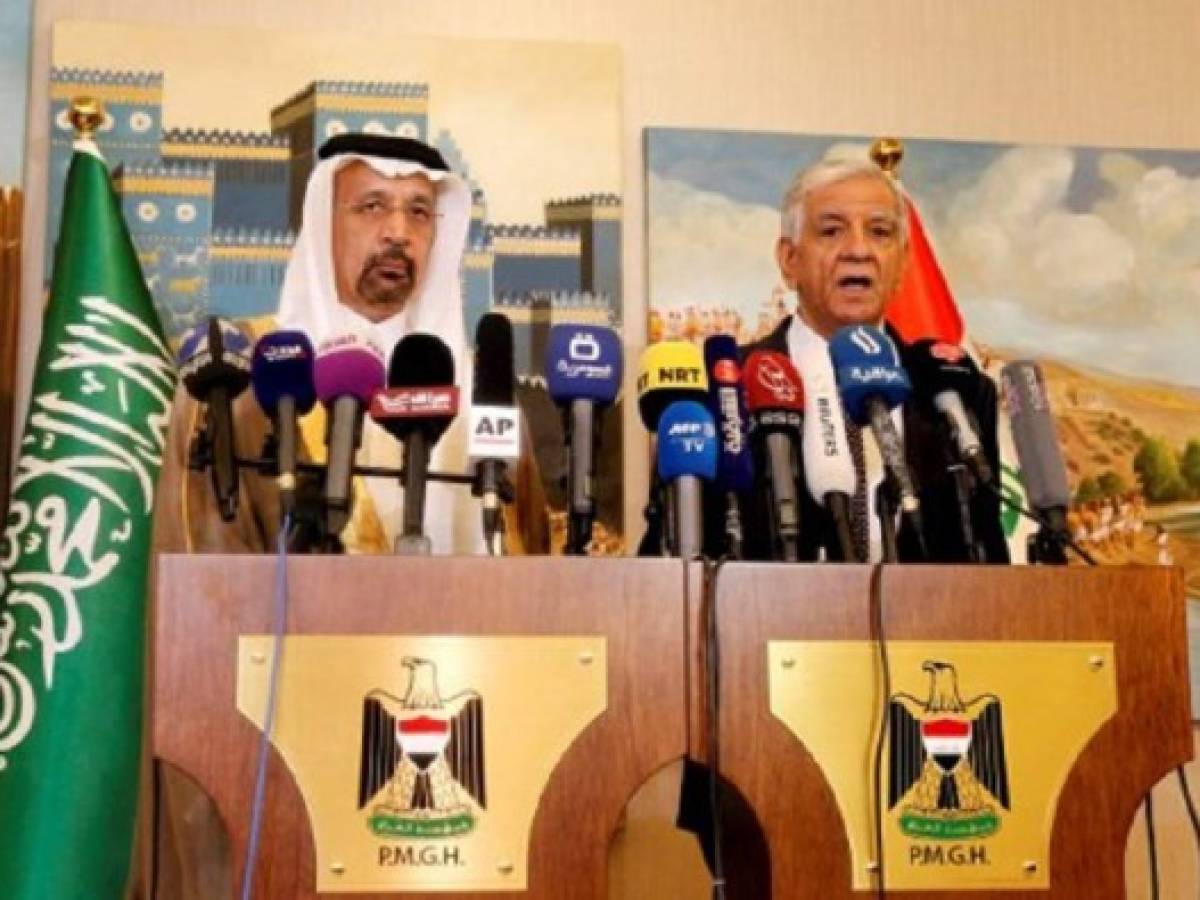 La OPEP y sus socios buscan un acuerdo para seguir reduciendo la producción