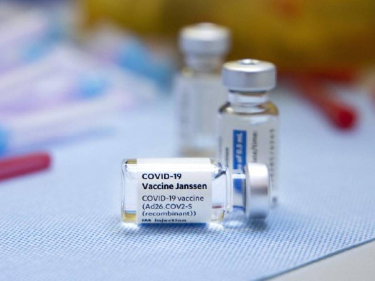 Farmacéuticas: Suspender patentes no acelerará producción de vacunas contra COVID-19