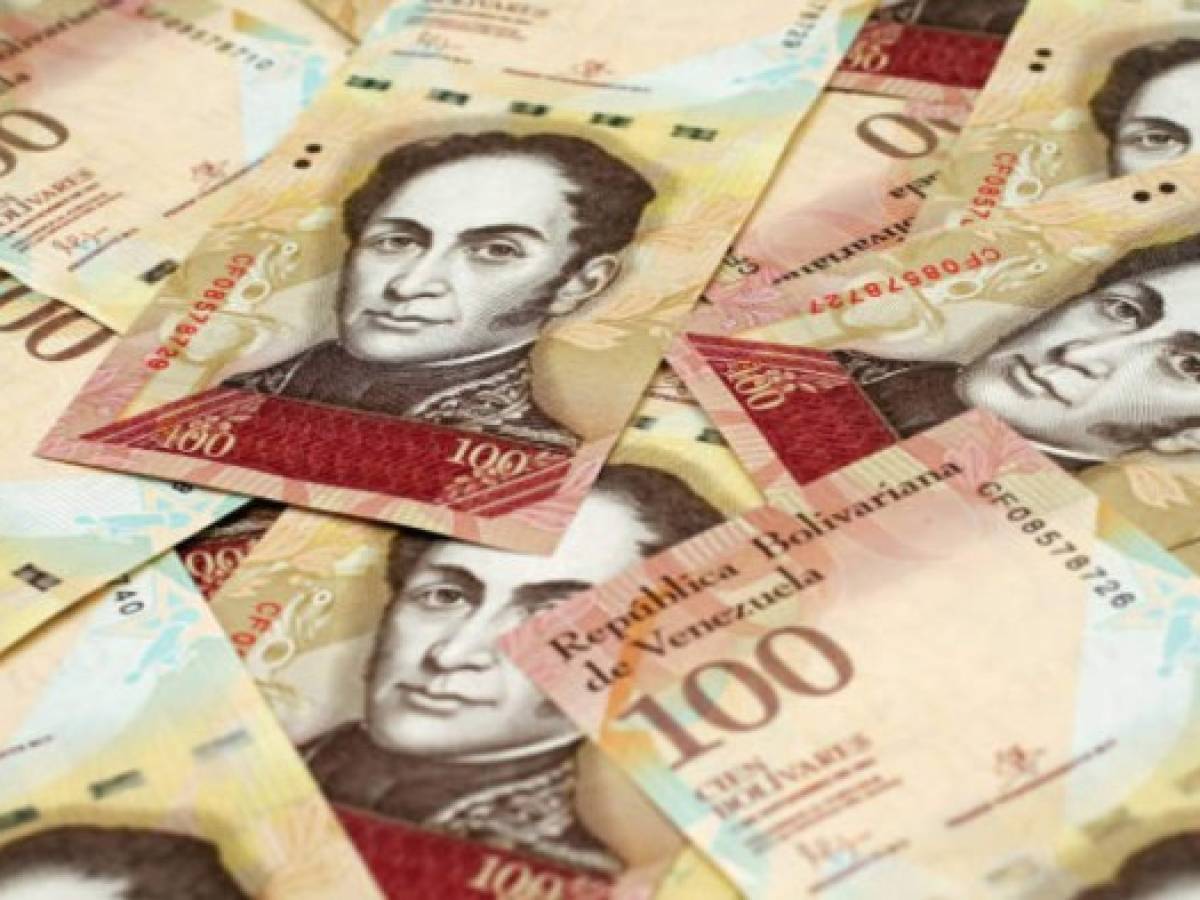 Venezuela cerró 2017 con inflación de 2.616% y el PIB cayó 15%