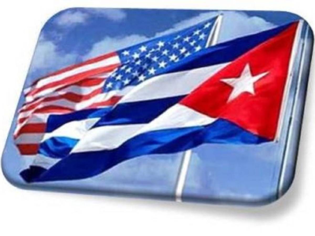 EE.UU. negocia con Raúl y busca ganar la confianza de Fidel