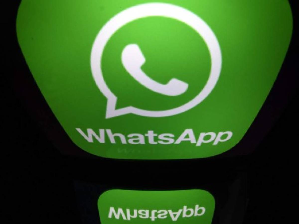 WhatsApp retrasa cambiar sus normas de servicio tras huída de usuarios