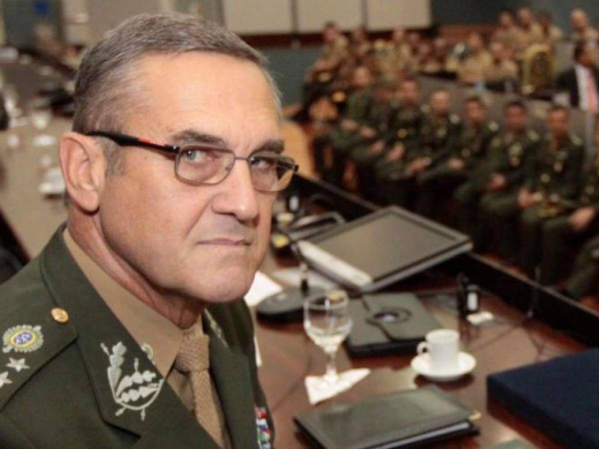 'No hay chance' de un golpe militar en Brasil, dice jefe del Ejército