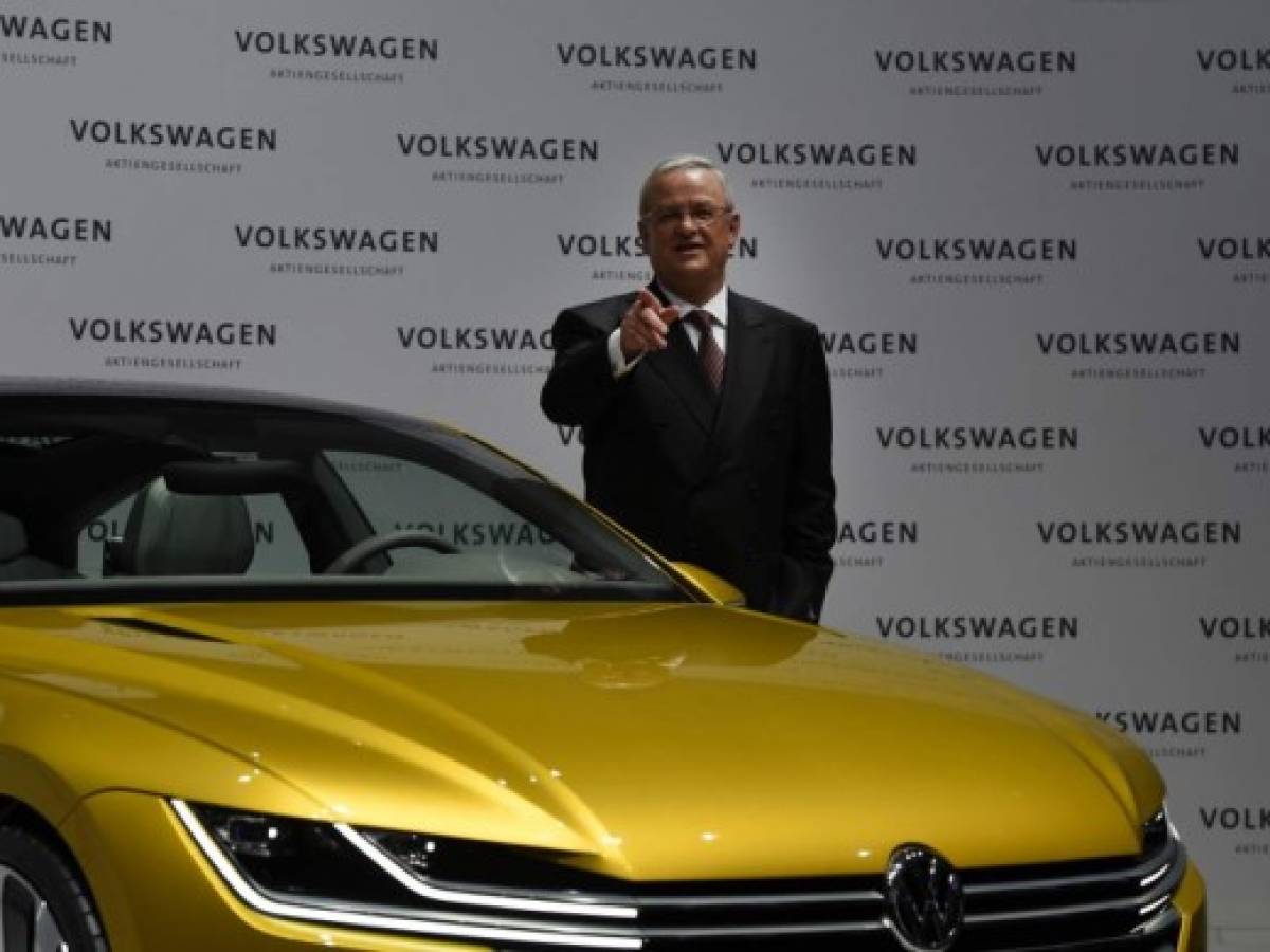 Expresidente de Volkswagen imputado por fraude