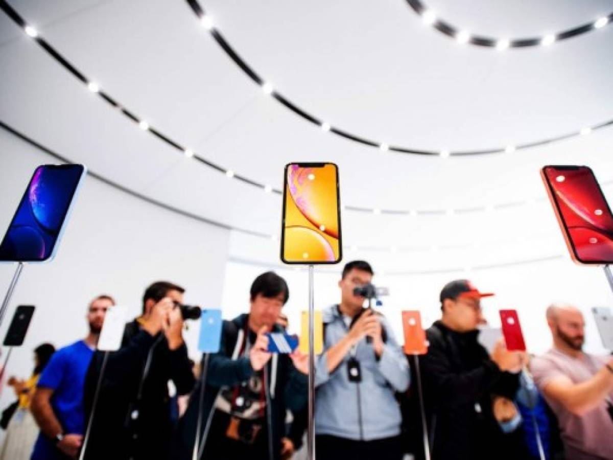 Apple vendió menos iPhones, pero los nuevos productos disparan sus acciones