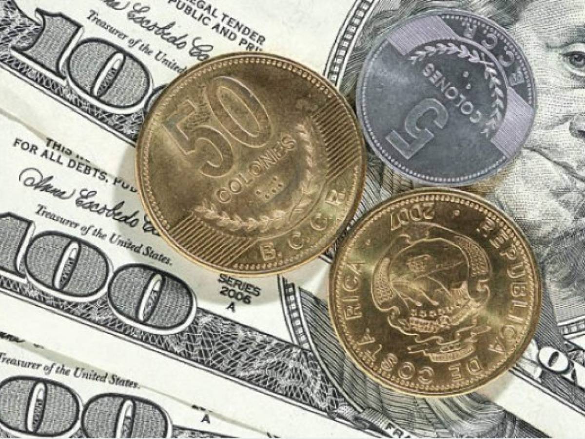 Costa Rica redujo su déficit fiscal más de lo que esperaba