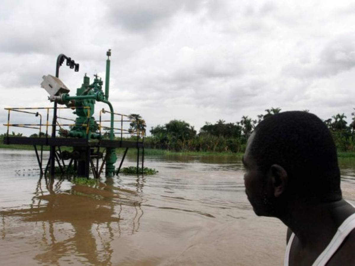 El petróleo está tan barato en Nigeria, que ni los ladrones lo quieren