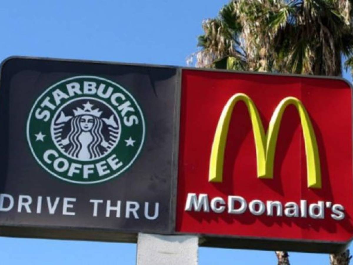 Prevén que Starbucks superará a McDonald’s como restaurante rey (no será este año)  