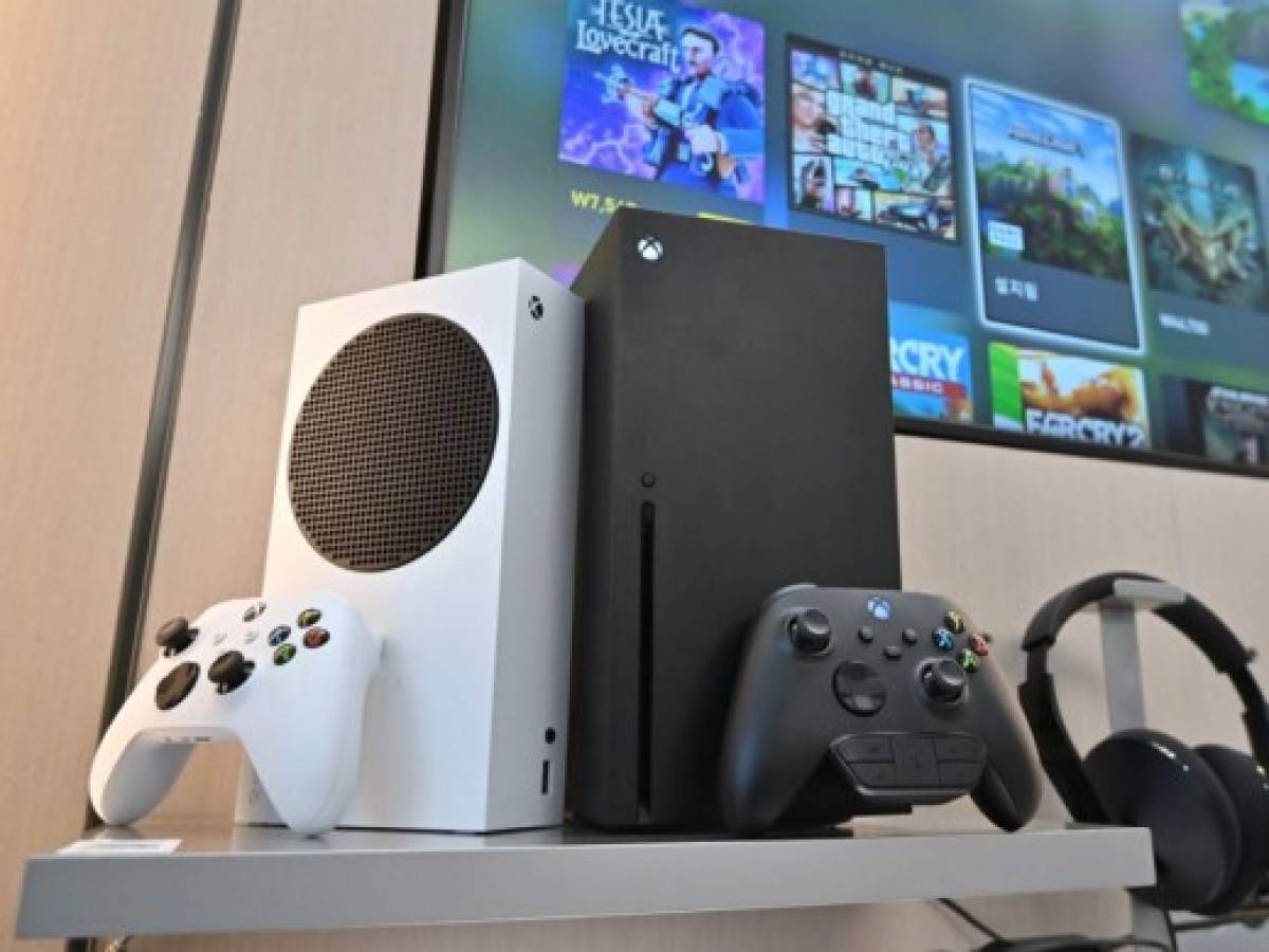 Microsoft lanza su nueva Xbox, dos días antes que Sony